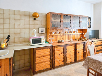 Kuchyně 1.NP - Prodej domu 278 m², Prostějovičky
