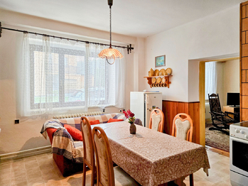 Jídelna 1.NP - Prodej domu 278 m², Prostějovičky