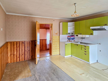 Kuchyně 2.NP - Prodej domu 278 m², Prostějovičky