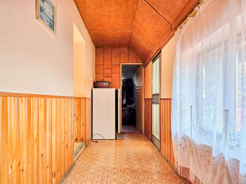 Chodba 2.NP - Prodej domu 278 m², Prostějovičky