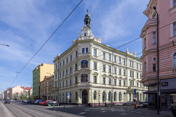 Pohled na dům - Pronájem bytu 3+kk v osobním vlastnictví 80 m², Praha 8 - Libeň