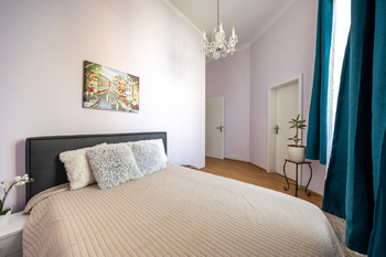 Hlavní ložnice - Pronájem bytu 3+kk v osobním vlastnictví 80 m², Praha 8 - Libeň