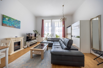 Obývací pokoj s kuchyní - Pronájem bytu 3+kk v osobním vlastnictví 80 m², Praha 8 - Libeň