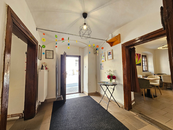 Pronájem obchodních prostor 96 m², Jílové u Prahy
