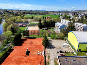 součást sportovních areálů ... - Prodej pozemku 2518 m², Havlíčkův Brod