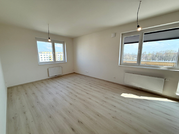 Obývací pokoj - Pronájem bytu 4+kk v osobním vlastnictví 96 m², Praha 9 - Kbely