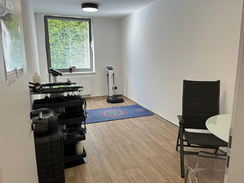 Kancelář - Pronájem obchodních prostor 206 m², Zubří