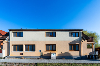 pohled z ulice - Prodej domu 233 m², Dobroměřice