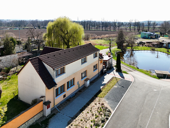 pohled na dům - Prodej domu 233 m², Dobroměřice