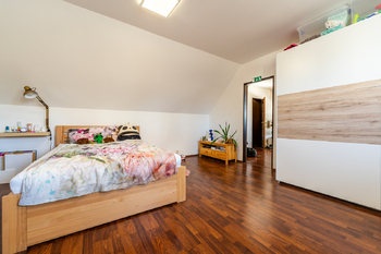 pokoj - Prodej domu 233 m², Dobroměřice