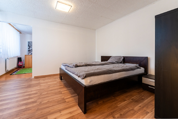 Ložnice - Prodej domu 233 m², Dobroměřice