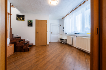 Vstupní chodba - Prodej domu 233 m², Dobroměřice