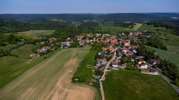 Prodej pozemku 4906 m², Chyňava