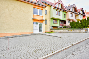 Prodej bytu 1+kk v osobním vlastnictví 49 m², Moravany