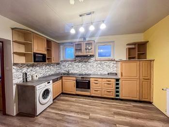 Byt 1 kuchyně - Prodej nájemního domu 549 m², Úpice