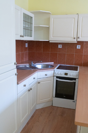 Byt 5 kuchyně - Prodej nájemního domu 549 m², Úpice