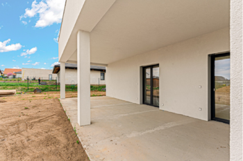 terasa - Prodej domu 285 m², Křenice