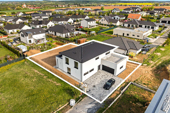 Prodej domu 307 m², Senohraby