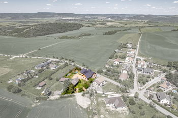 Prodej domu 443 m², Lochovice