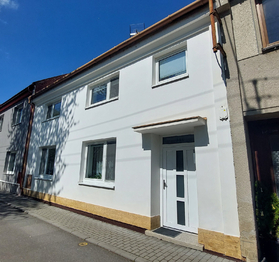 Uliční pohled na dům - Prodej domu 132 m², Mostkovice 