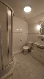 2.NP koupelna - Prodej domu 132 m², Mostkovice
