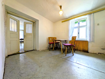 připraveno k rekonstrukci ... - Prodej domu 110 m², Střítež
