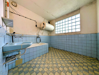 připraveno k rekonstrukci ... - Prodej domu 110 m², Střítež
