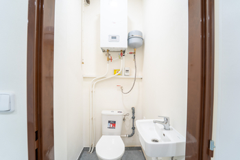 Zázemí nebytových prostor - Pronájem obchodních prostor 62 m², Poděbrady