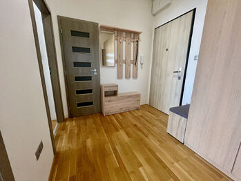 Pronájem bytu 2+kk v osobním vlastnictví 51 m², Praha 4 - Nusle