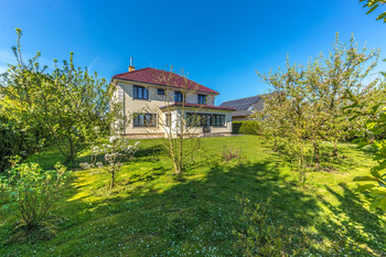 Prodej domu 271 m², Svárov
