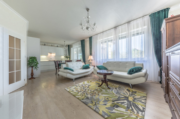 Prodej domu 271 m², Svárov