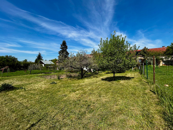 Prodej pozemku 573 m², Hradec Králové