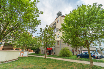 Prodej bytu 3+kk v osobním vlastnictví 62 m², Praha 6 - Dejvice
