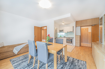 Prodej bytu 3+kk v osobním vlastnictví 62 m², Praha 6 - Dejvice