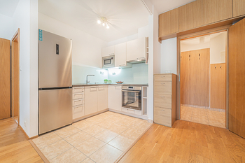 Prodej bytu 3+kk v osobním vlastnictví 62 m², Praha 6 - Dejvice