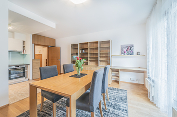 Prodej bytu 3+kk v osobním vlastnictví 62 m², Praha 6 - Dejvice