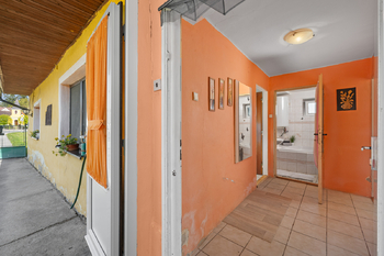 vstup - Prodej domu 80 m², Bečice