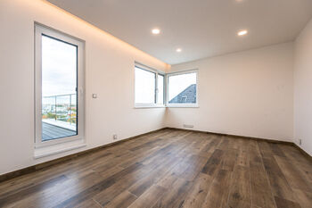 Pronájem bytu 3+kk v osobním vlastnictví 125 m², Praha 10 - Vršovice