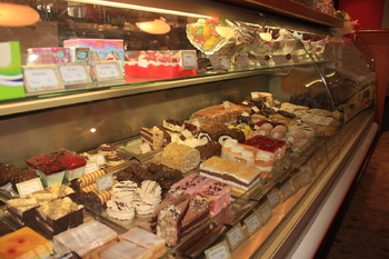 Nabídka cukrárny - Prodej ubytovacího zařízení 2735 m², Otrokovice