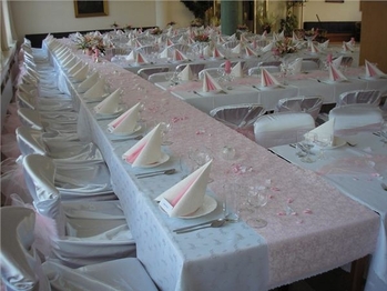 Restaurace Flora - Prodej ubytovacího zařízení 2735 m², Otrokovice