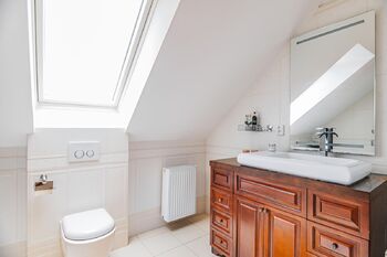 Pronájem domu 228 m², Králův Dvůr