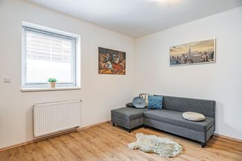 Pronájem domu 228 m², Králův Dvůr