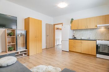 Pronájem domu 228 m², Králův Dvůr