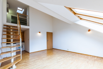 Prodej bytu 2+kk v osobním vlastnictví 60 m², Praha 3 - Žižkov