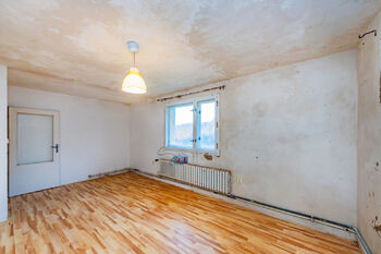 Prodej domu 120 m², Nižbor