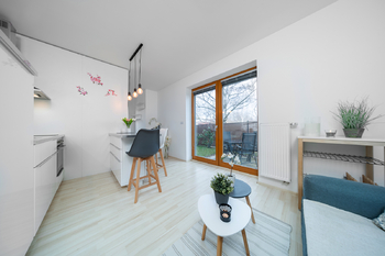 Obývací pokoj - Pronájem bytu 1+kk v osobním vlastnictví 32 m², Praha 5 - Slivenec