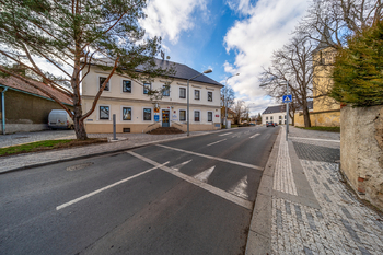 Pošta na dosah od domu - Pronájem bytu 1+kk v osobním vlastnictví 32 m², Praha 5 - Slivenec