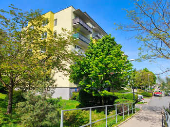 Prodej bytu 3+kk v osobním vlastnictví 96 m², Praha 9 - Čakovice