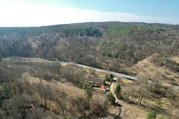Prodej pozemku 6644 m², Medonosy