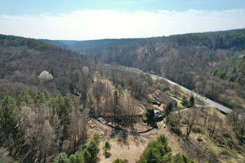 Prodej pozemku 6644 m², Medonosy